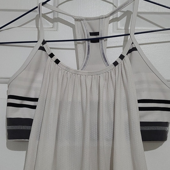 Lululemon No Limits Tank White Groovy Stripe - Picture 3 of 10